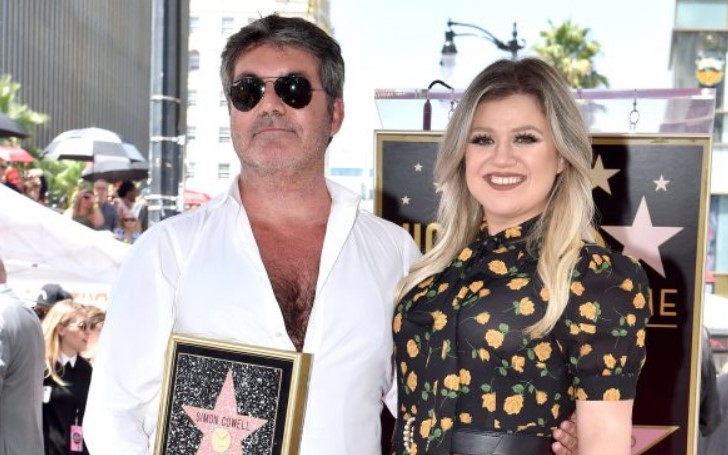 Kelly Clarkson Fills In for Simon Cowell on America's Got Talent