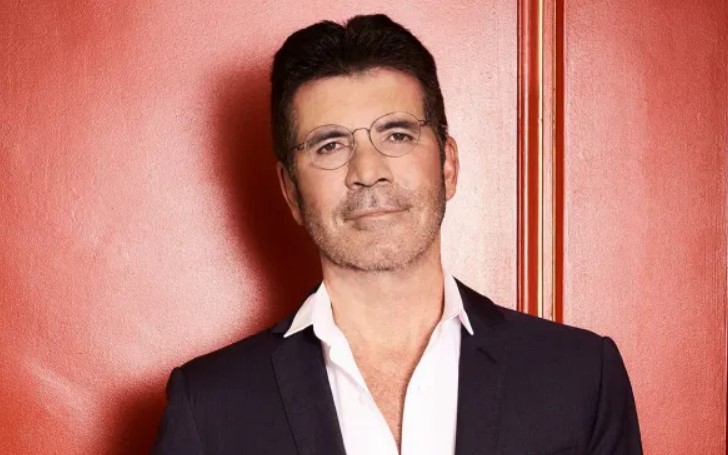 Simon Cowell Comes Out of His House After A Week of His Hospital Discharge
