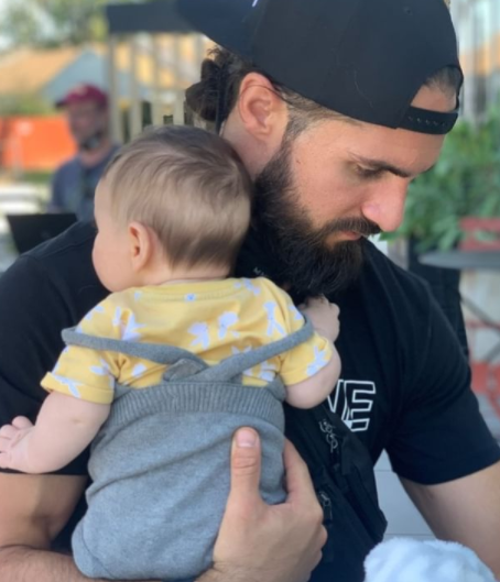 Seth Rollins is with his kid.