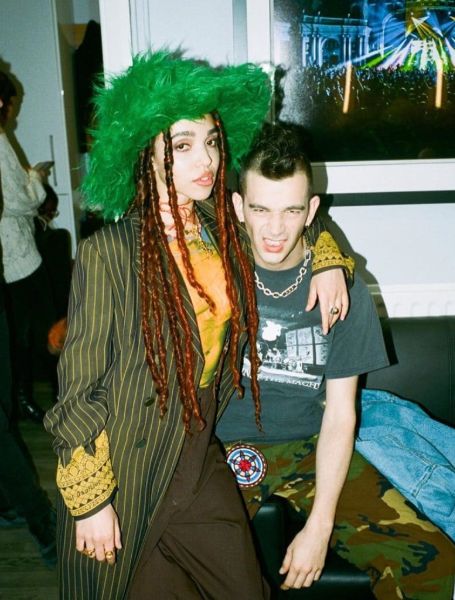 When it comes to Matty Healy's current relationships and affairs, he is dating FKA Twigs. 