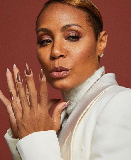 Jada Pinkett Smith is a well-known American actress, screenwriter, producer, talk show host, and entrepreneur. 