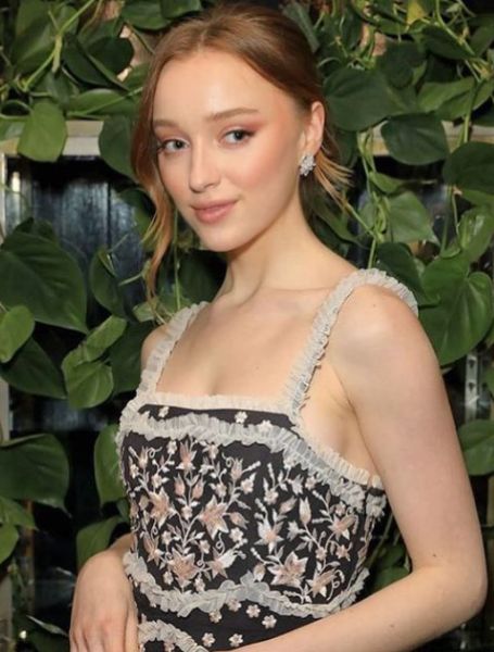 Phoebe Dynevor has made a large fortune through her successful acting career. 