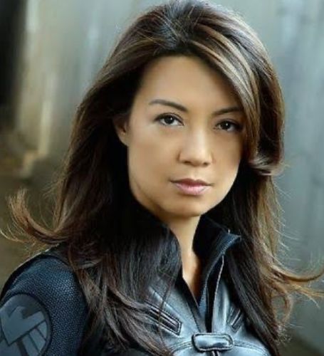 According to Celebrity Net Worth, the estimated net worth of Ming- Na Wen is around $5 million. 