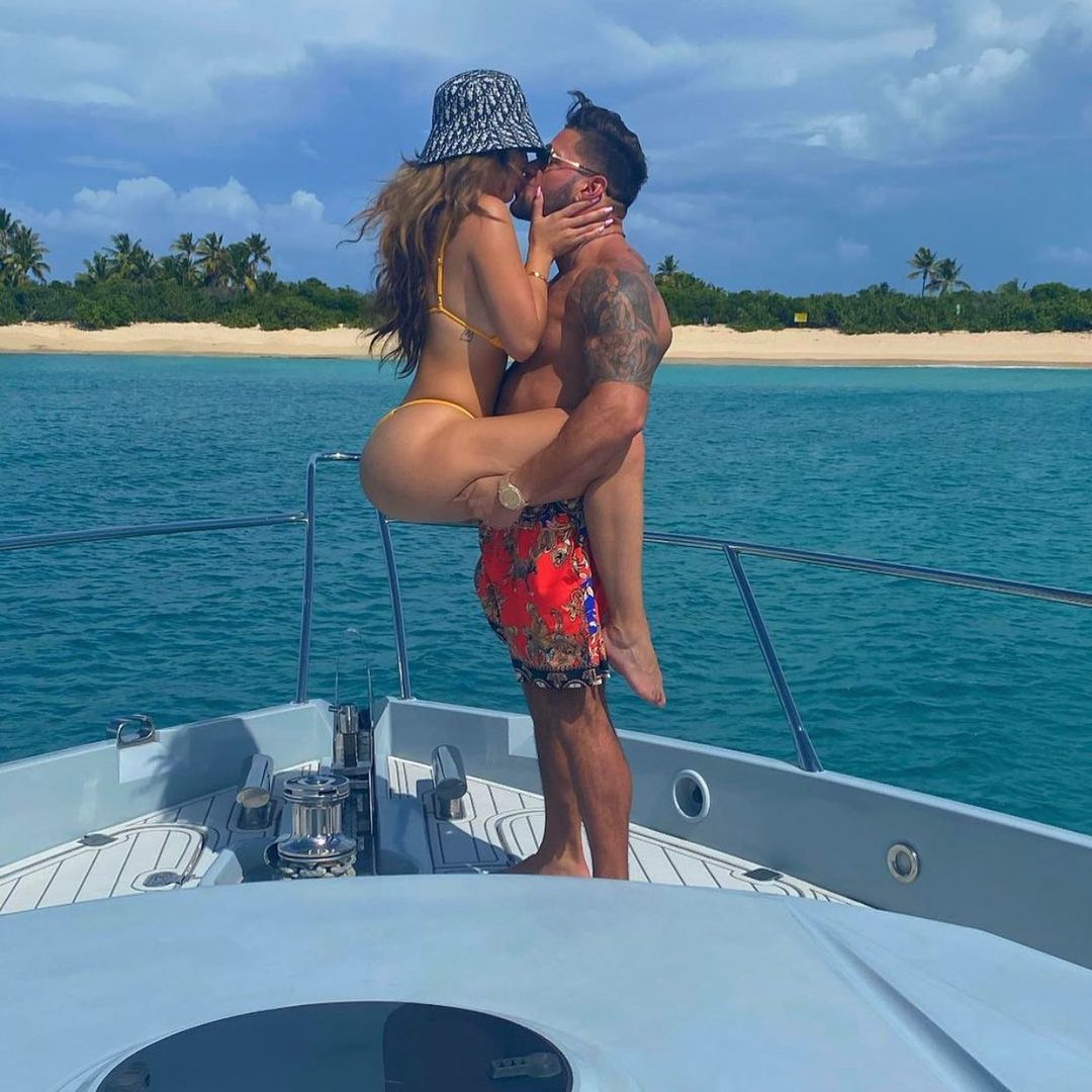 The new couple went instagram official on october