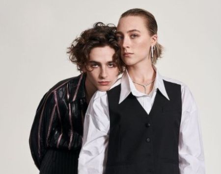 Talking of Saoirse Ronan on-screen romance, she also had great chemistry with Timothée Chalamet. 