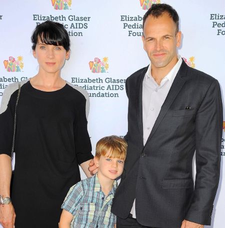 Jonny Lee Miller with his ex-wife, Michele Hicks, and son, Buster Timothy Miller.