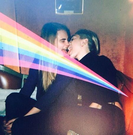 Cara Delevingne and Miley Cyrus seem to have dated at the time.