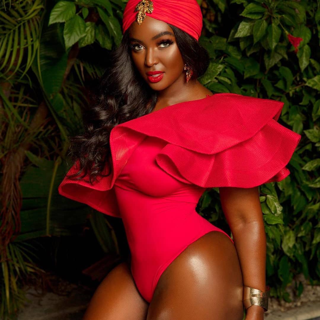 Amara La Negra started dating Emjay Johnson in April 2019 which, she revealed through her Instagram account.