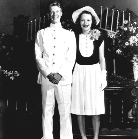 Jimmy Carter is a married man. Indeed, he tied his knot to Rosalynn Carter.