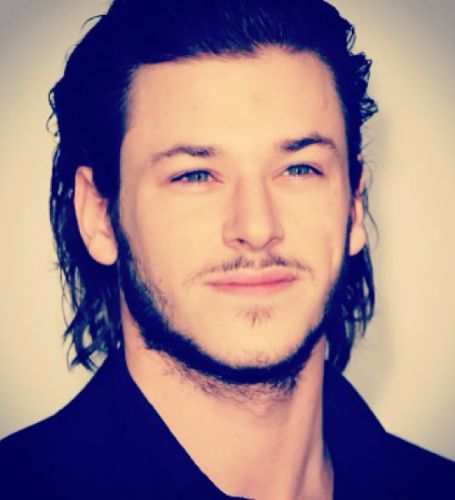 While still in school, Gaspard Ullie studied cinema at the University of Saint-Denis and began acting on screen.