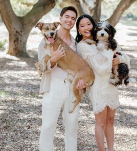 Lana Condor announced on Instagram Friday that she and her longtime boyfriend, Anthony De La Torre, are engaged.