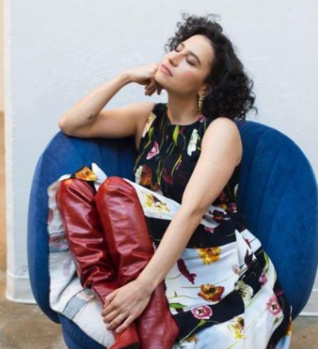 Ilana Glazer began attending training at the renowned Upright Citizens Brigade Theatre in 2006.