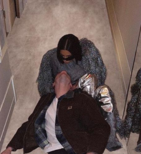 On Instagram, Kim Kardashian and her boyfriend Pete Davidson made their relationship public. 