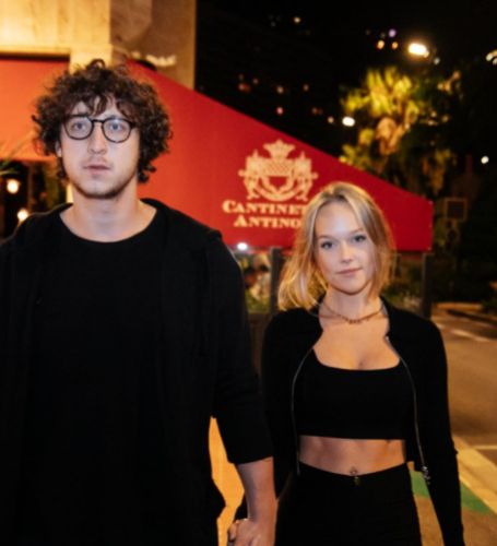 Since August 2019, Julius Dein And Estelle Berglin have been together.