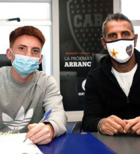 El Colo announced on January 15, 2019, that Valentin Barco had signed his first-ever agreement with a major corporation, Adidas.