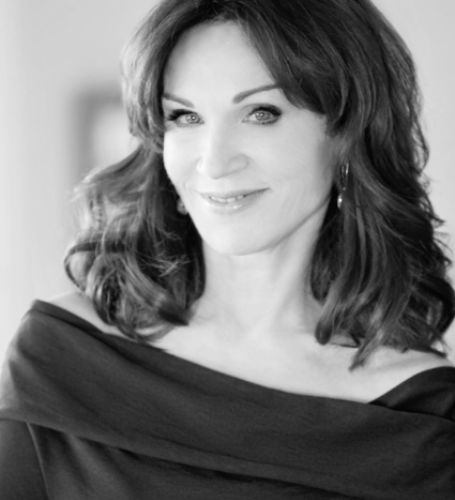 Marilu Henner got the role of Marty in Grease in 1971 while still a student at the University of Chicago. 