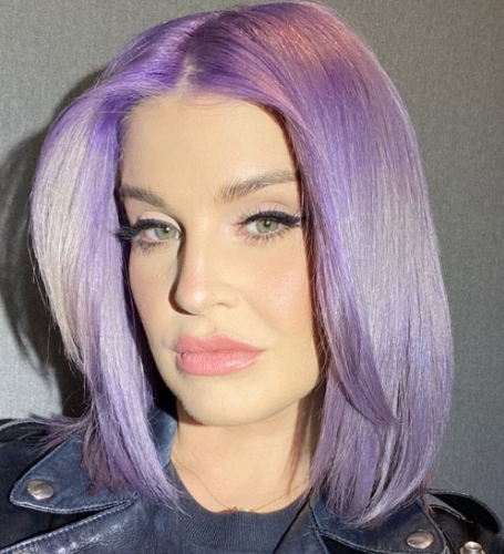  Kelly Osbourne is expecting a child!