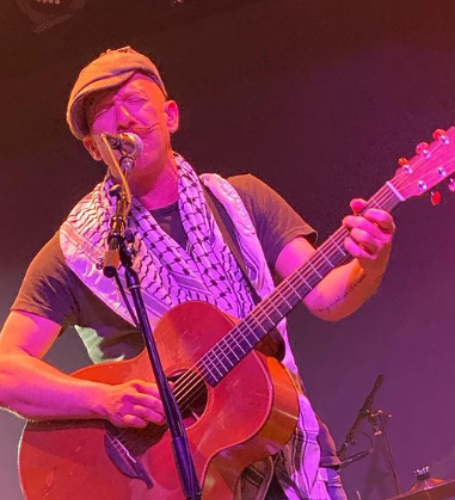 Foy Vance officially began his musical career with his first single labeled "Gabriel and The Vagabond" on December 18, 2006.