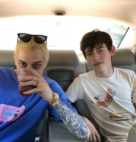 Griffin Gluck with fellow actor Pete Davidson.