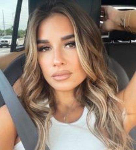 Jessie James Decker was a frequent traveler to Florida's Emerald Coast as a youngster, and she can't wait to share the experience with her family. 