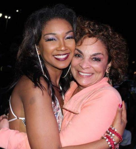 Jasmine Guy made her debut as a dancer in seven episodes of Fame in 1982.