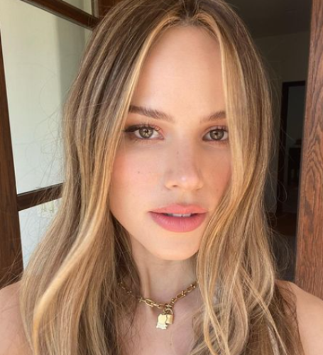 Halston Sage first dated her Neighbors co-star Zac Efron in April 2014.