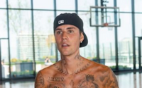 Justin Bieber is Diagnosed with Ramsay Hunt Syndrome | Suffering Temporary Facial Paralysis